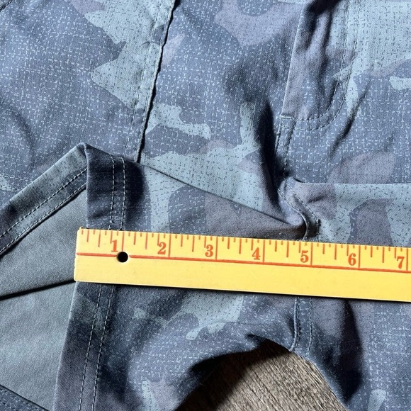 PrAna Olivia Gray Camoflauge‎ Shorts Pockets Stretch Camping Women's Size 8 - Picture 6 of 7